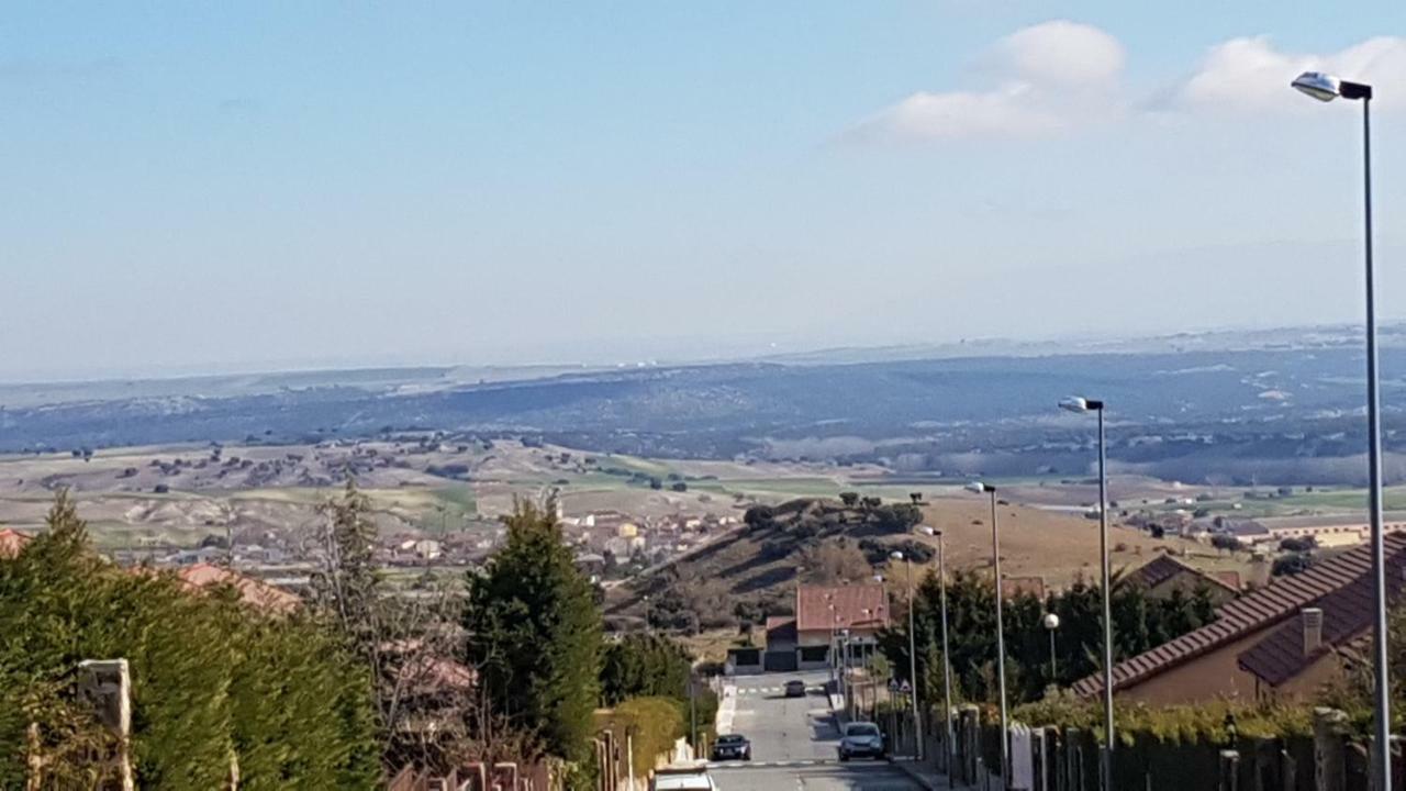 Zarzuela del Monte La Triquetaヴィラ エクステリア 写真
